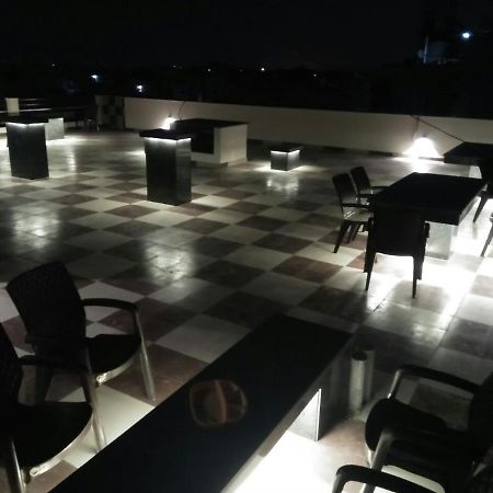Metro Inn Pg Gurgaon Buitenkant foto